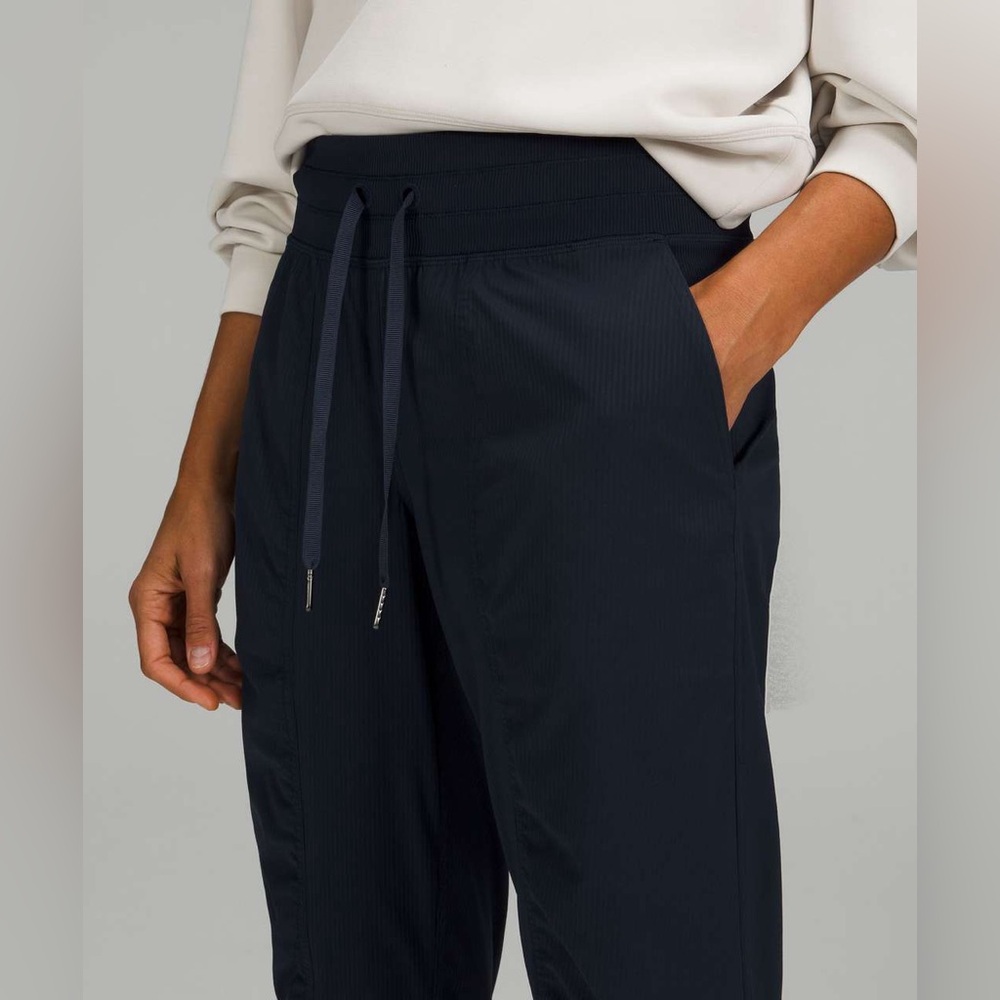 Lululemon Dance Studio Full Length Joggers Activewear Gym Travel Workout Yoga - Picture 4 of 14
